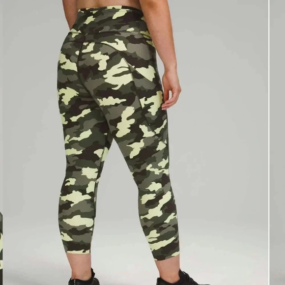 Lululemon fast &feee tights 28” - Picture 1 of 11
